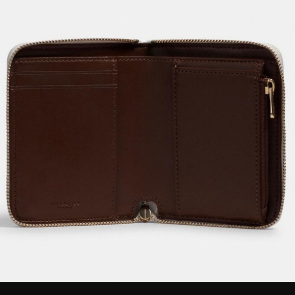 ❣🌟COACH ZIP AROUND WALLET 🌟❣ - Picture 2 of 10
